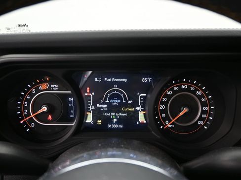 Used 2024 Jeep Wrangler Sahara image 11