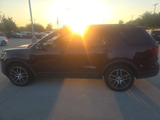 Used 2018 Ford Explorer Sport w/ Equipment Group 401A AWD/4WD image 5