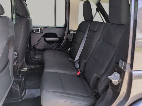 Used 2021 Jeep Wrangler Unlimited Sport AWD/4WD image 17