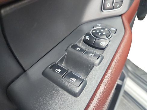 Used 2023 Ford Expedition Limited image 21