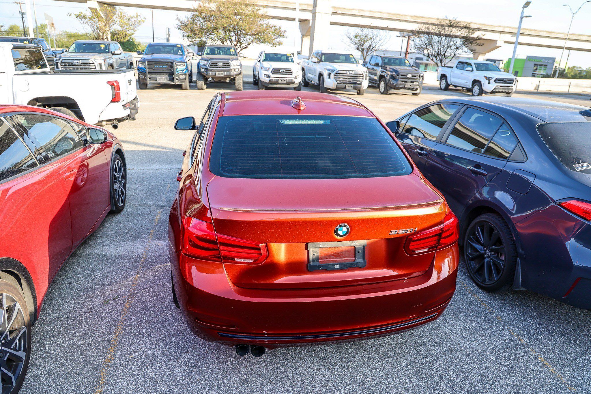 Used 2018 BMW 330i Sedan RWD image 10