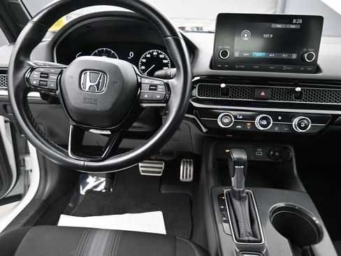 Used 2022 Honda Civic Sport image 14