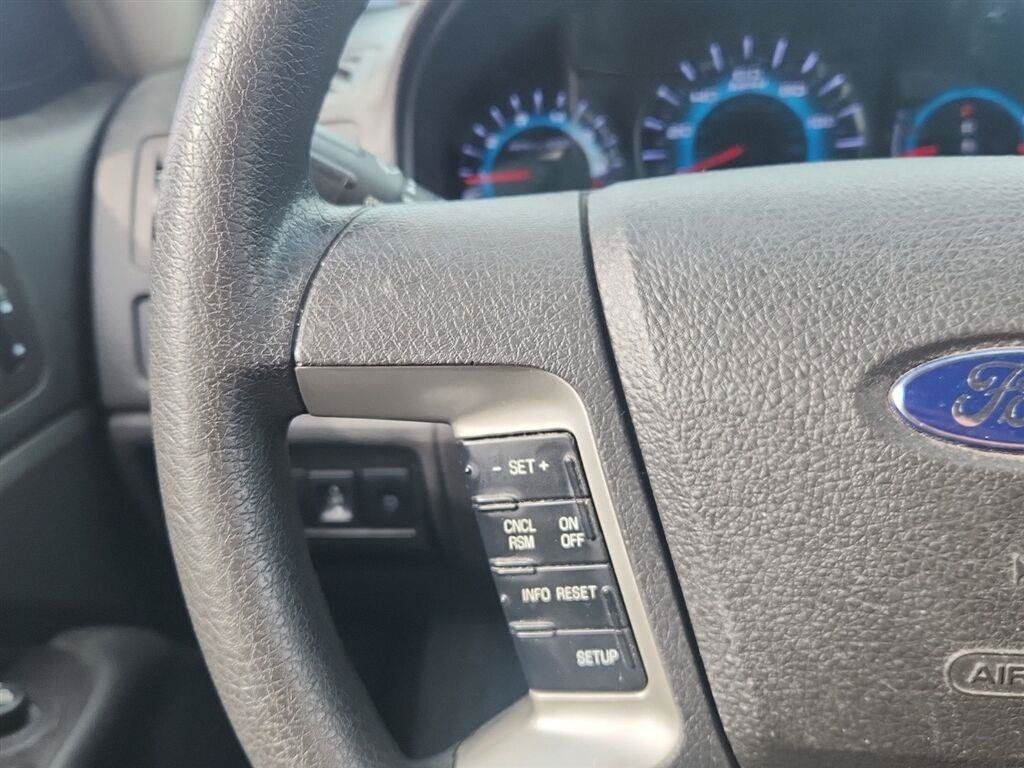 Used 2012 Ford Fusion SE FWD image 14