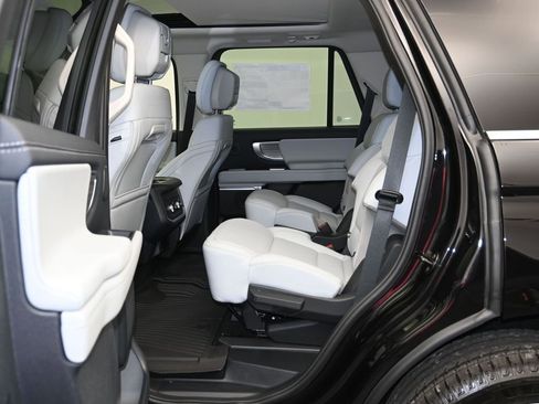 New 2026 Ford Expedition Platinum w/ Driver's Package AWD/4WD image 24