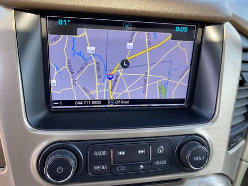 Used 2020 GMC Yukon XL Denali w/ Denali Premium Package image 16