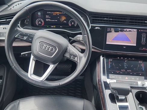 Used 2019 Audi Q8 Premium w/ Convenience Package AWD/4WD image 8