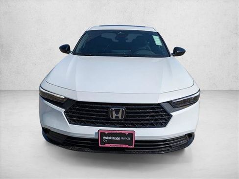 Used 2025 Honda Accord Sport image 2