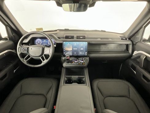 New 2026 Land Rover Defender 130 X-Dynamic SE AWD/4WD image 4