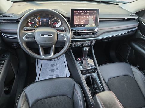 Used 2022 Jeep Compass Trailhawk image 11