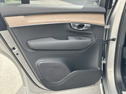Certified 2025 Volvo XC90 B6 Plus image 20