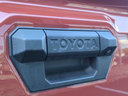 Used 2025 Toyota Tacoma TRD Off-Road w/ TRD Off Road Upgrade Package AWD/4WD image 6