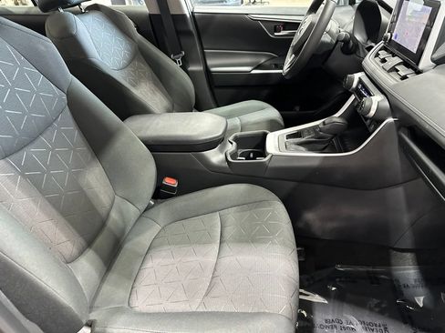 Certified 2023 Toyota RAV4 XLE w/ Convenience Package AWD/4WD image 19