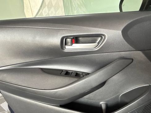 Used 2021 Toyota Corolla LE w/ Carpet Mat Package (TMS) FWD image 13
