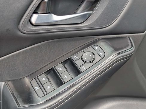 Used 2026 Nissan Rogue SV FWD image 14