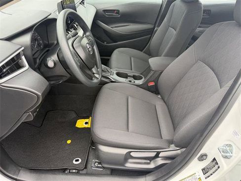 Certified 2025 Toyota Corolla LE image 18