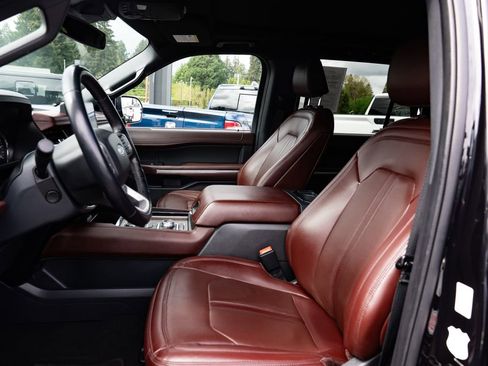 Used 2024 Ford Expedition Limited AWD/4WD image 19