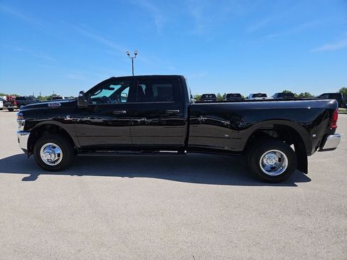 New 2026 RAM 3500 Tradesman AWD/4WD image 3