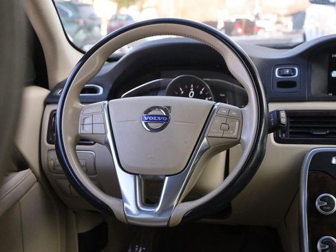 Used 2016 Volvo XC70 T5 Premier w/ Proximity Package image 23