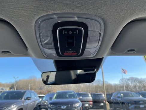 Used 2022 Hyundai Elantra Limited image 21