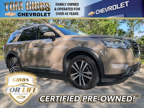 Used 2025 Nissan Pathfinder Platinum w/ Cargo Package image 1