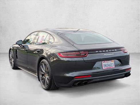 Used 2019 Porsche Panamera 4 image 3