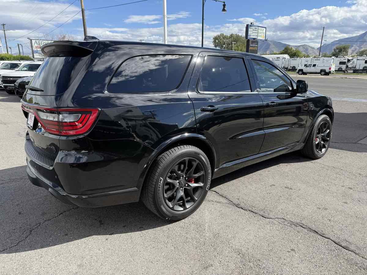 Used 2021 Dodge Durango SRT Hellcat w/ Technology Group AWD/4WD image 5