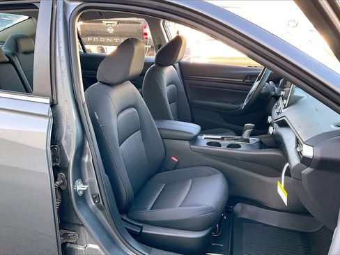 Used 2025 Nissan Altima 2.5 S image 7