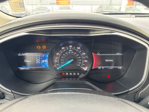 Used 2020 Ford Fusion SE image 15