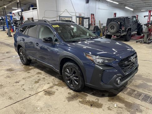 Used 2025 Subaru Outback Onyx Edition image 29