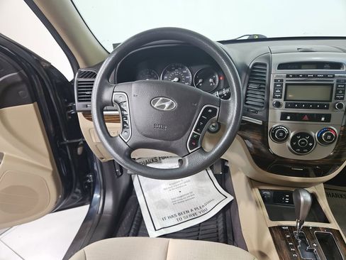 Used 2011 Hyundai Santa Fe GLS image 14