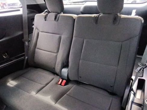 Certified 2022 Ford Explorer XLT w/ Class IV Trailer Tow Package image 27