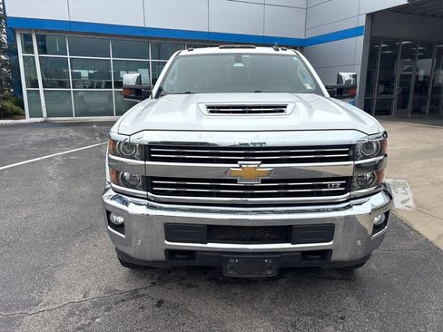 Used 2019 Chevrolet Silverado 2500 LTZ w/ Duramax Plus Package AWD/4WD image 2