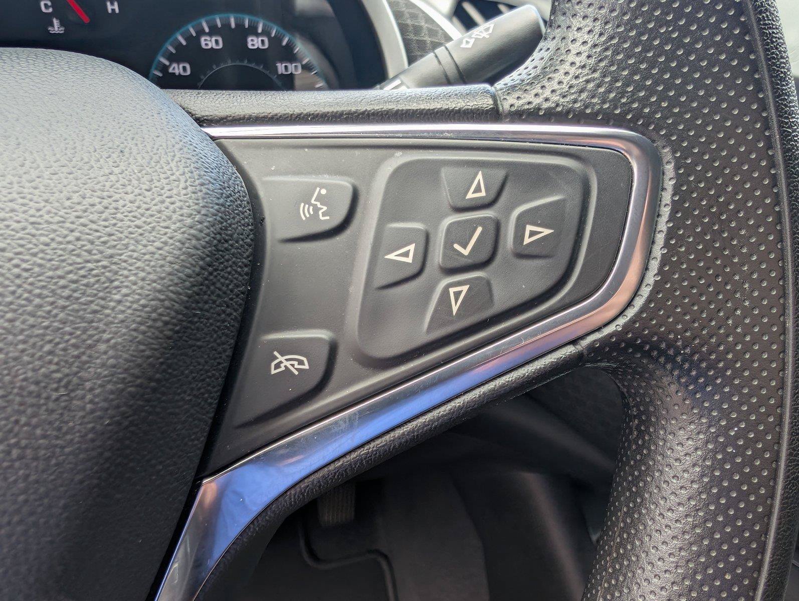 Used 2025 Chevrolet Malibu LT FWD image 23