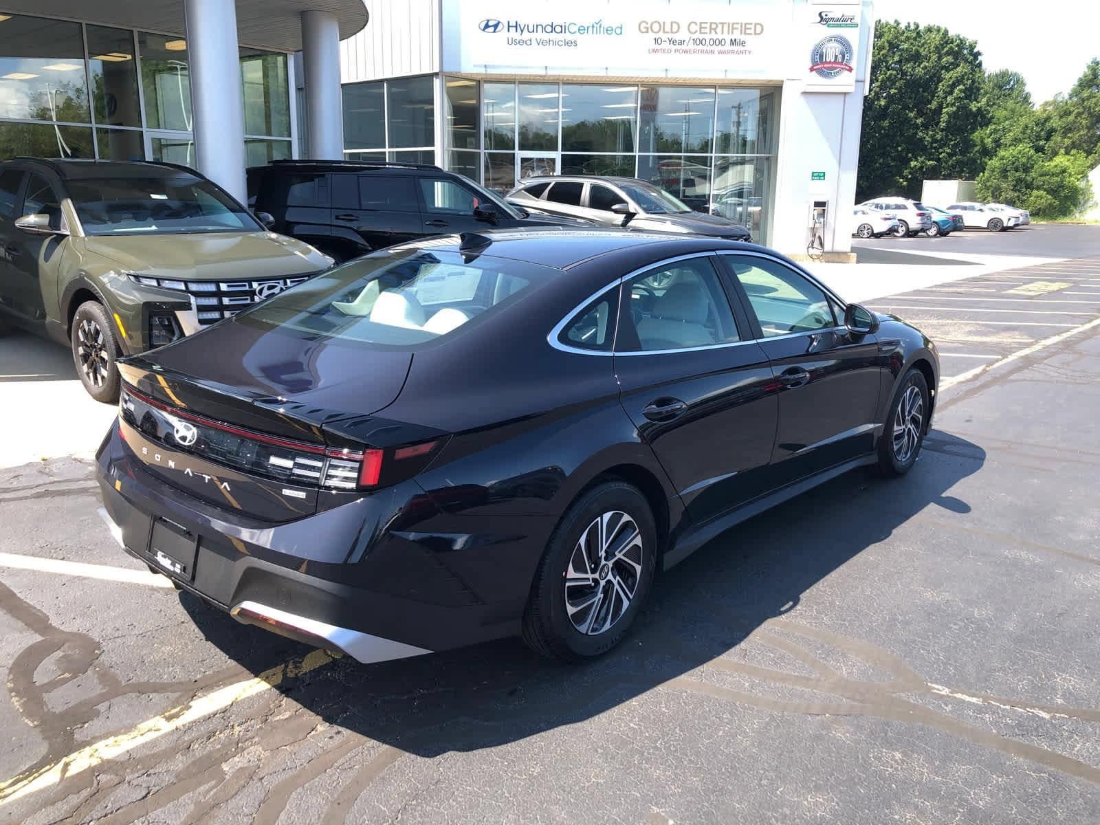New 2026 Hyundai Sonata Blue FWD image 4