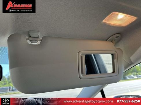 Used 2022 Toyota Corolla LE w/ Carpet Mat Package (TMS) FWD image 37
