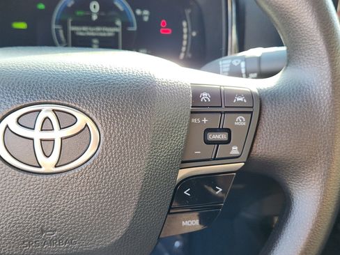 Certified 2025 Toyota Camry LE image 18