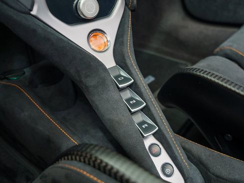 New 2026 McLaren 750S Spider RWD image 24