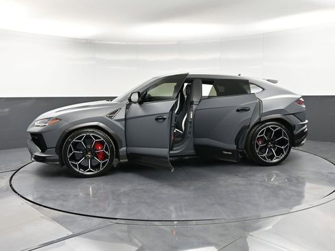 Used 2024 Lamborghini Urus Performante image 42