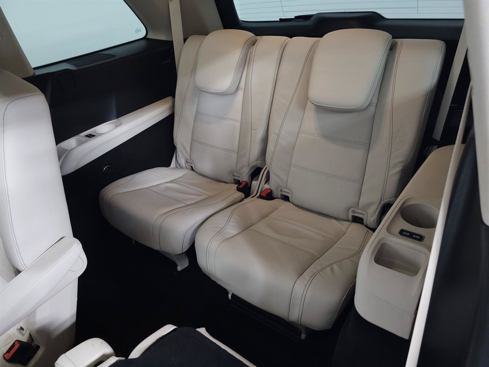 Used 2024 Mercedes-Benz GLS 450 4MATIC image 40