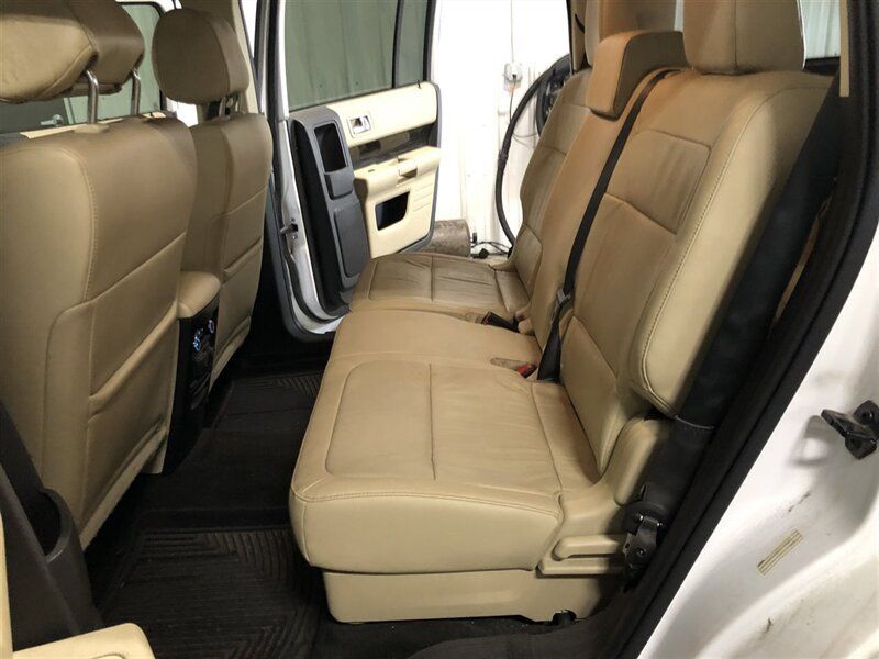 Used 2014 Ford Flex SEL w/ Equipment Group 202A AWD/4WD image 16