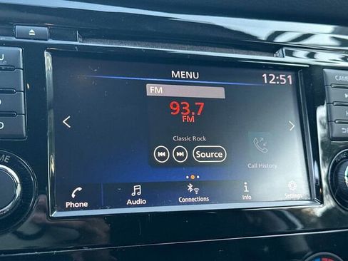 Used 2020 Nissan Rogue S w/ Special Edition Package image 23