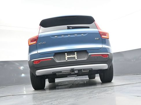 Used 2024 Volvo XC40 B5 Plus AWD/4WD image 32