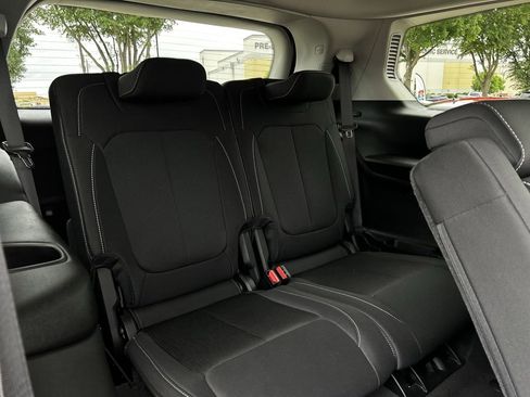 Used 2023 Jeep Grand Cherokee L Laredo w/ Luxury Tech Group I AWD/4WD image 34