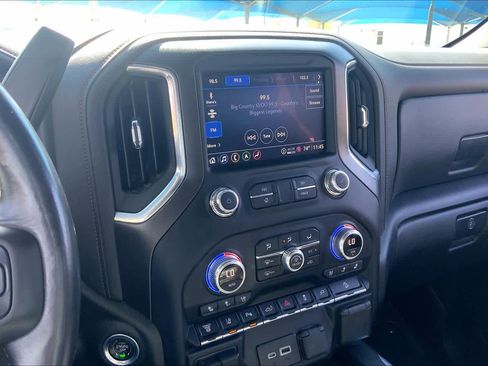 Used 2022 GMC Sierra 2500 AT4 w/ AT4 Premium Plus Package image 7