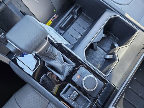 New 2026 Toyota Tundra Limited image 16