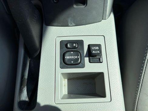 Used 2012 Toyota RAV4 Limited w/ Navigation Value Pkg image 18