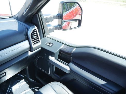 Used 2022 Ford F250 Lariat w/ Black Appearance Package AWD/4WD image 25