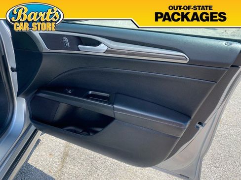 Used 2020 Ford Fusion SEL FWD image 12