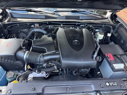 Used 2016 Toyota Tacoma TRD Sport w/ Towing Package AWD/4WD image 36