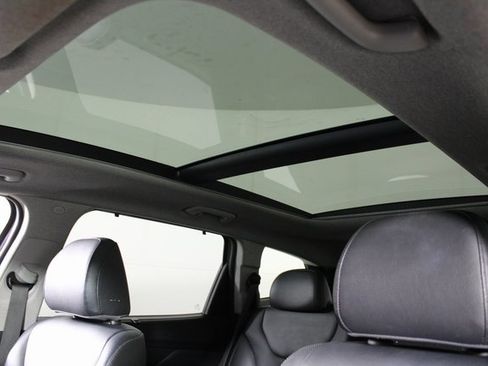 Used 2019 Hyundai Santa Fe AWD image 22